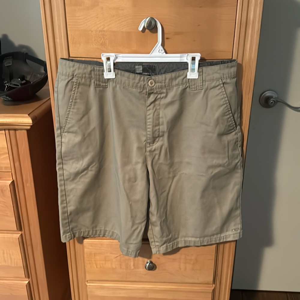 Men’s 36 khaki shorts